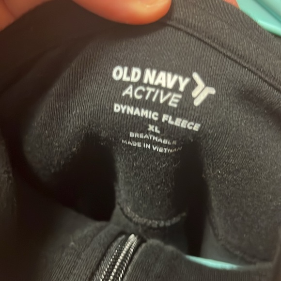 Old Navy Active Cropped Quarter Zip - Picture 2 of 4